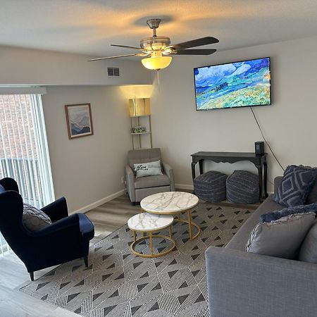Peaceful Park 2 Bedroom Remodeled Family Suite Granite City ภายนอก รูปภาพ